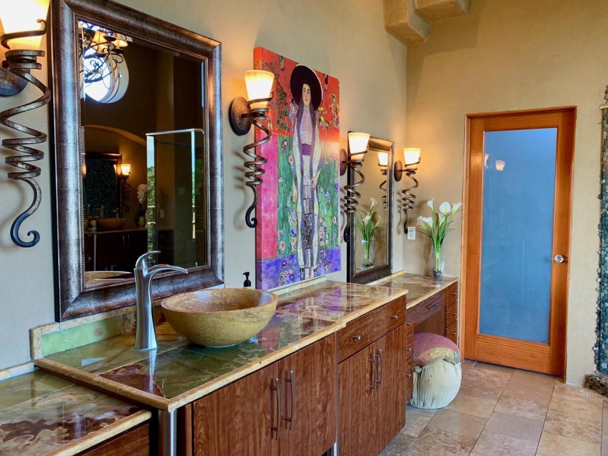 Вилла Scenic Hill Country Retreat - Rhino Ranch Нью Браунфелс Экстерьер фото