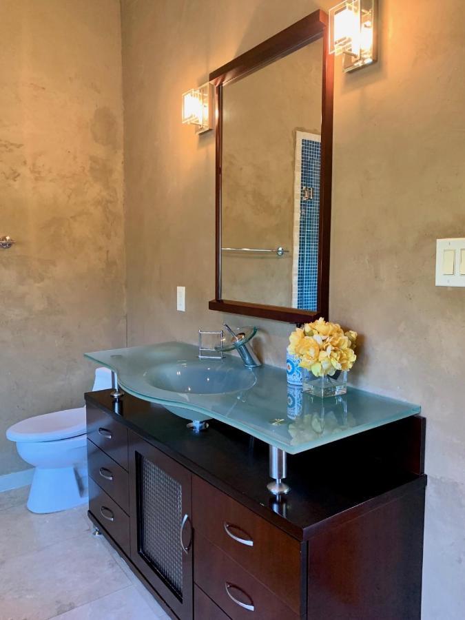 Вилла Scenic Hill Country Retreat - Rhino Ranch Нью Браунфелс Экстерьер фото