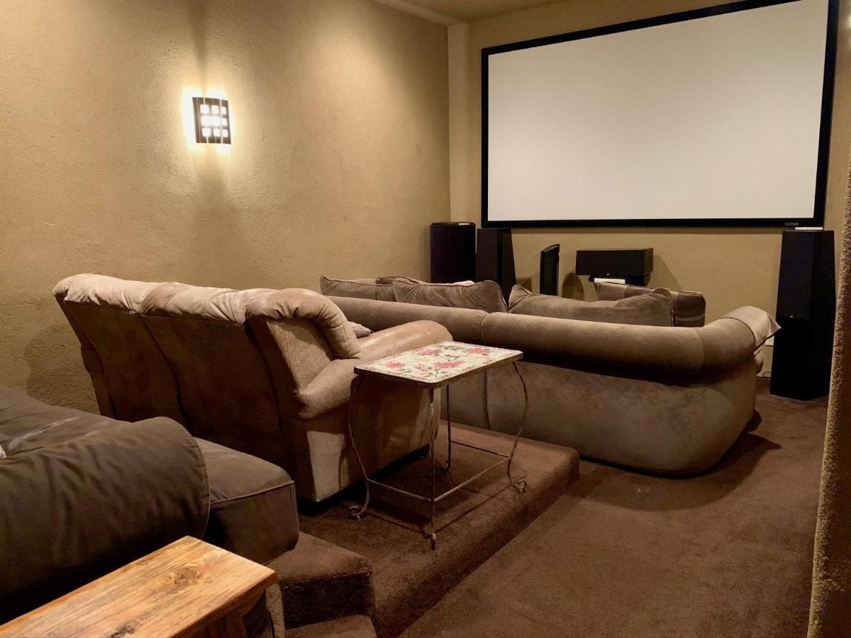 Вилла Scenic Hill Country Retreat - Rhino Ranch Нью Браунфелс Экстерьер фото